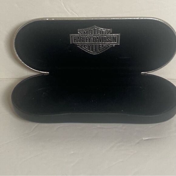 Harley-Davidson Silver and Black Hinged Hard Eyeglass Case - Picture 5 of 12